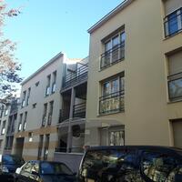 A LOUER 2 PIECES HOPITAL CENTRAL