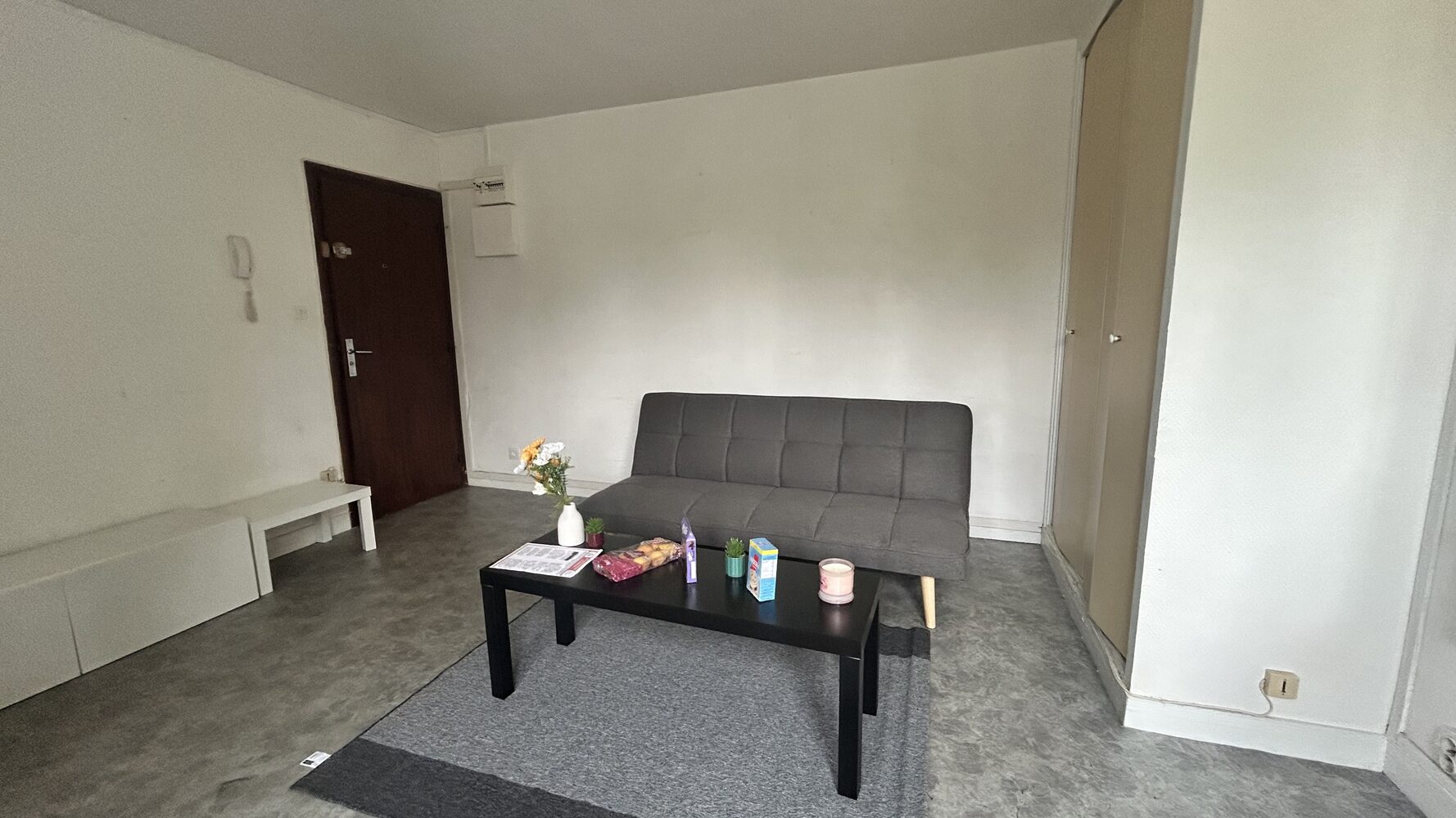 Studio meublé à louer