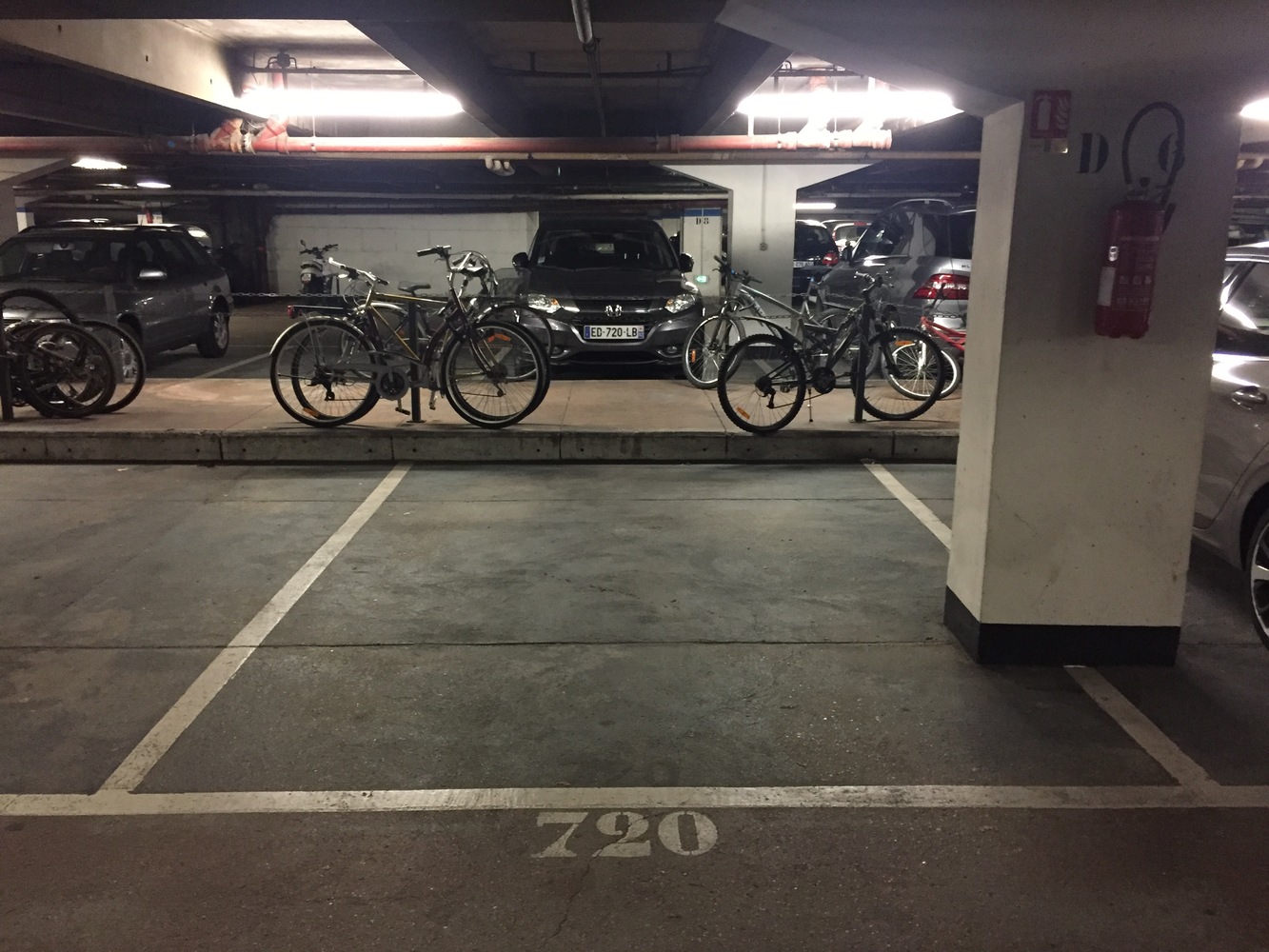 Place de parking à louer