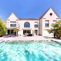 MAISON CONTEMPORAINE D'EXCEPTION AVEC PISCINE