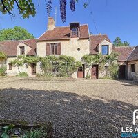 Demeure Vigneronne St Ay 8 pièces