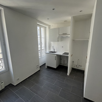 Deux pièces de 30m2 dans le 17ème arrondissement de Paris.