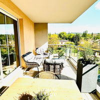 Appartement standing T3 avec terrasse proximité commerces à 
