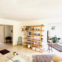 Dernier étage - Appartement T3/ T4  de 82 m2 à Aix-Nord : Ré