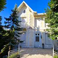VILLA DE CARACTERE