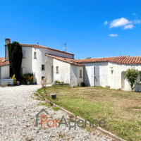 MAISON D'ARCHITECTE 204 M2 AVEC PISCINE 