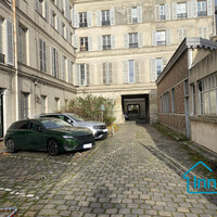 Place de Parking proche Château