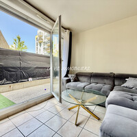 CHARMANT 3 PIECES AVEC JARDIN DE 15,8 m� � EN TRES BON ETAT