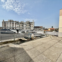 DERNIER �TAGE. SUPERBE 3 PI�CES AVEC TERRASSE de 21 m�