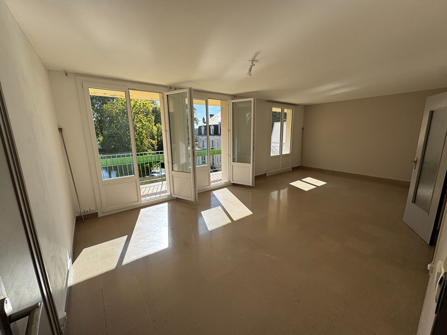 Appartement nu à louer