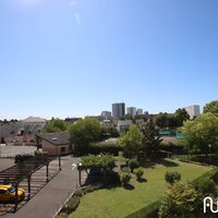 ORLEANS _ T2 avec balcons, parking et cave
