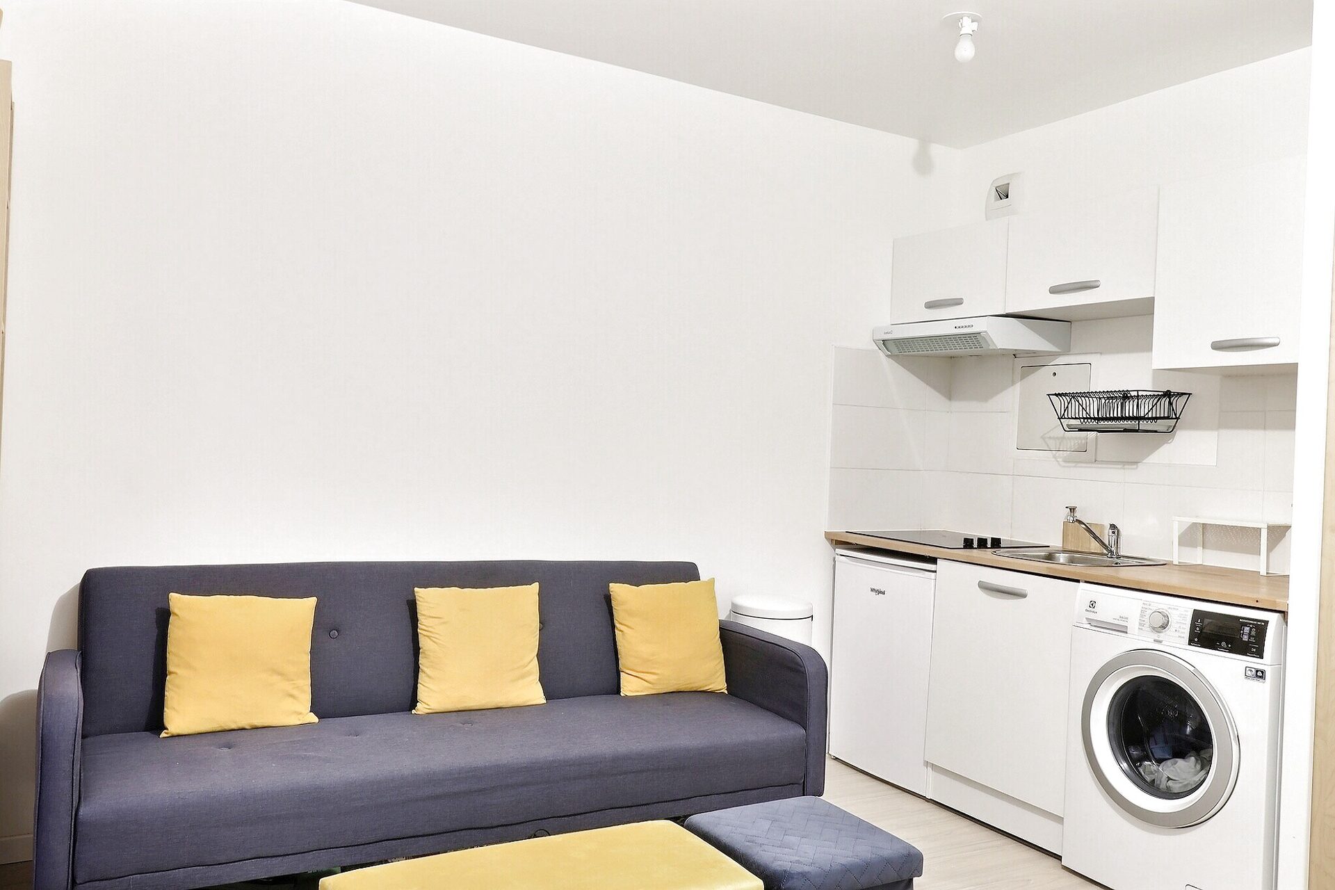 Studio meublé à louer