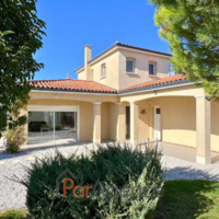 A LOUER MESCHERS-SUR-GIRONDE MAISON T5 MEUBLEE 