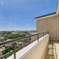 Appartement lumineux avec garage et cave