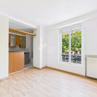 À LOUER – Rue Delambre – 2 pièces – 1 chambre – Ascenseur