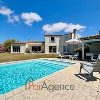 MAISON D'ARCHITECTE 204 M2 AVEC PISCINE