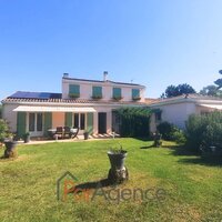 MAISON 6 PIECES - 202 M2 HABITABLES - PROCHE COMMERCES