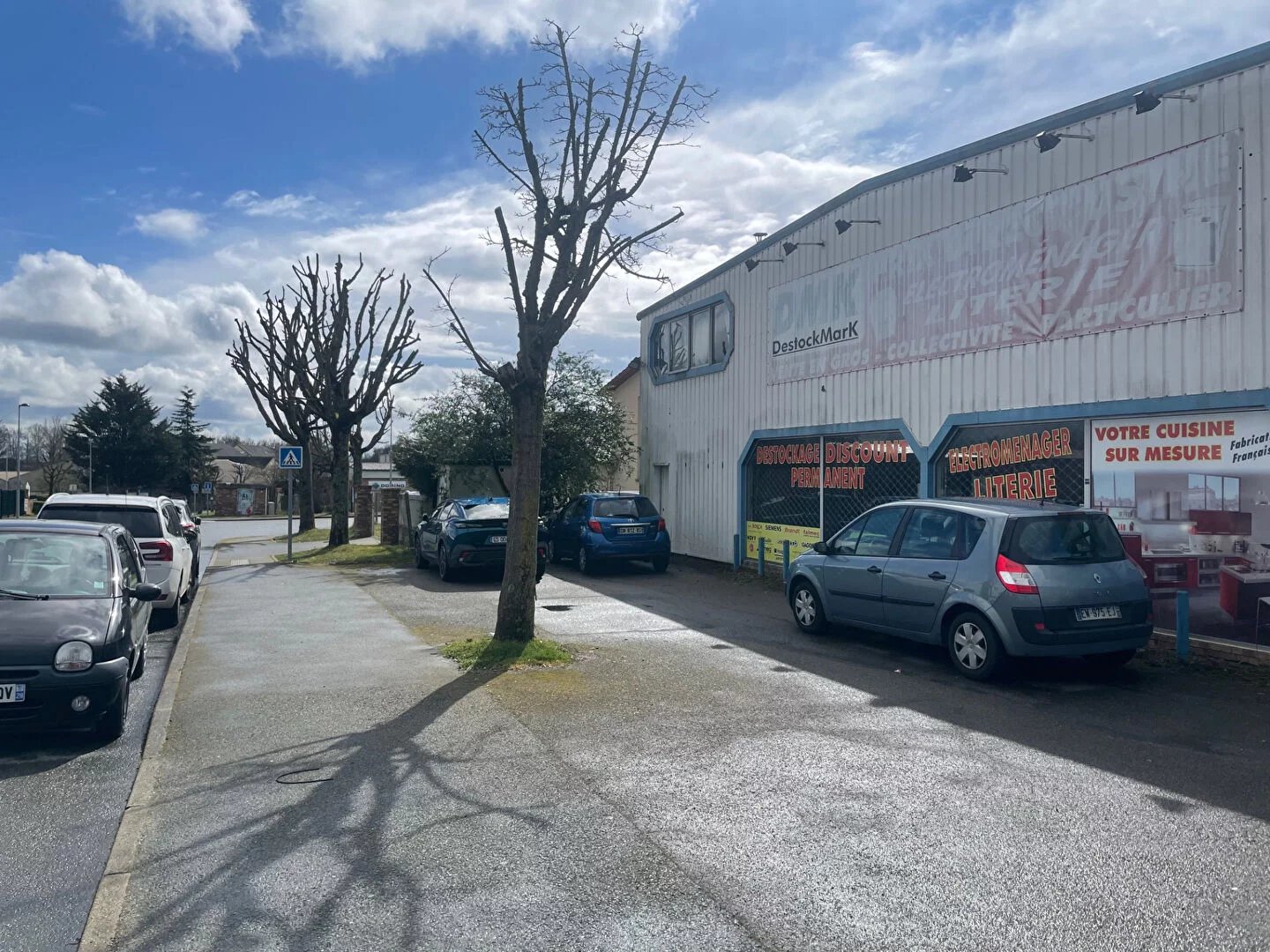 Local commercial à vendre