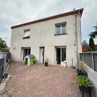 Penne d'Agenais, appartement de PLAIN PIED de 101,18 m² avec ter