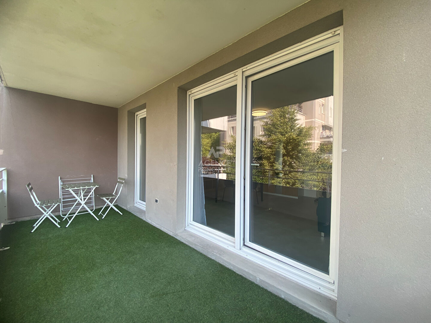 Studio meublé à louer