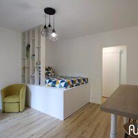 Studio rénové avec terrasse privative