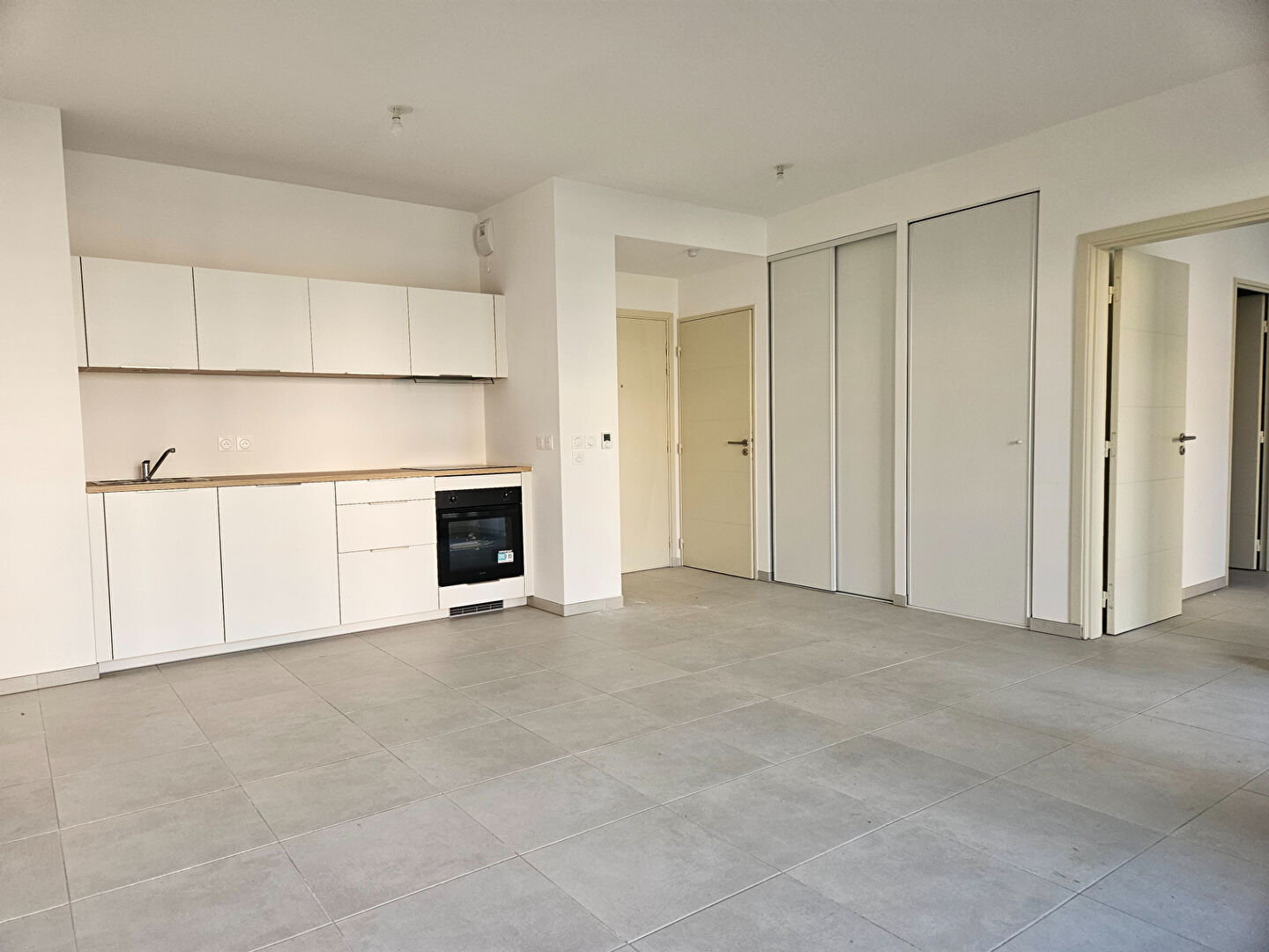 Appartement nu à louer