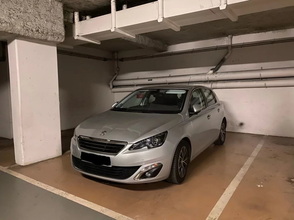 Place de parking à louer