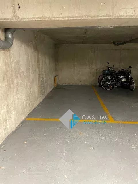 Place de parking à louer