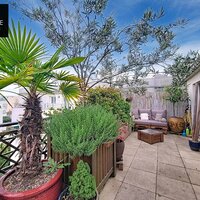 COURBEVOIE GARE - duplex de 5 pièces en dernier étage