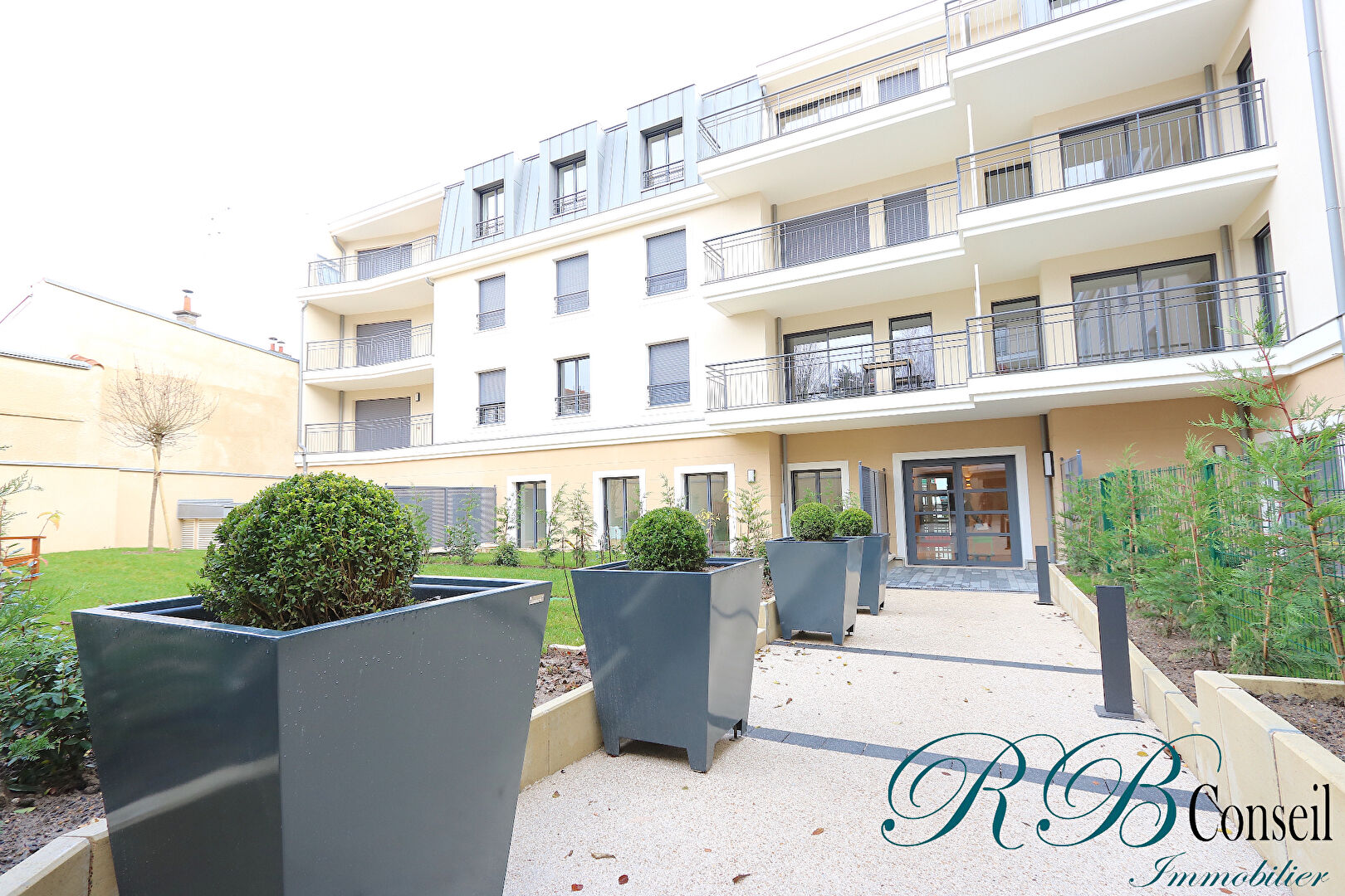 Appartement nu à louer