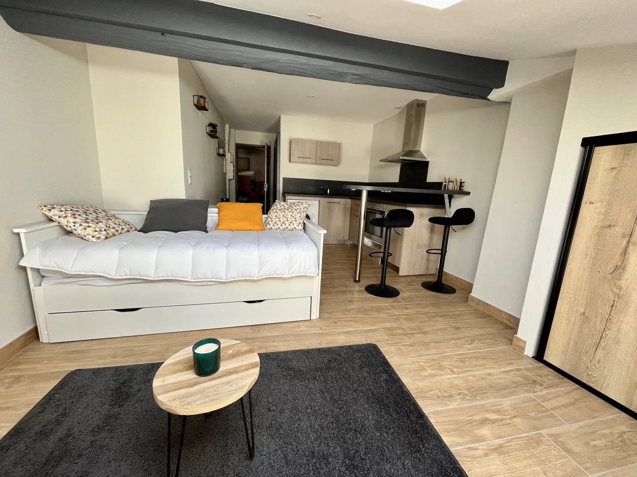 Studio meublé à louer