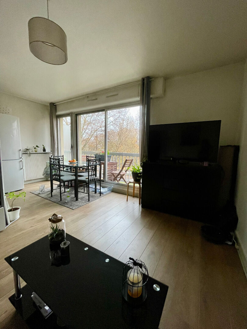 Studio meublé à louer