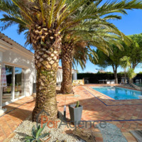 MAISON DE PLAIN-PIED  6 PIECES 246 M2 HABITABLES AVEC PISCIN