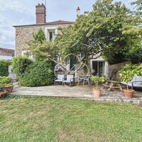 Crespi�eres - Belle maison ancienne meubl�e 5 pi�ces 156 M�