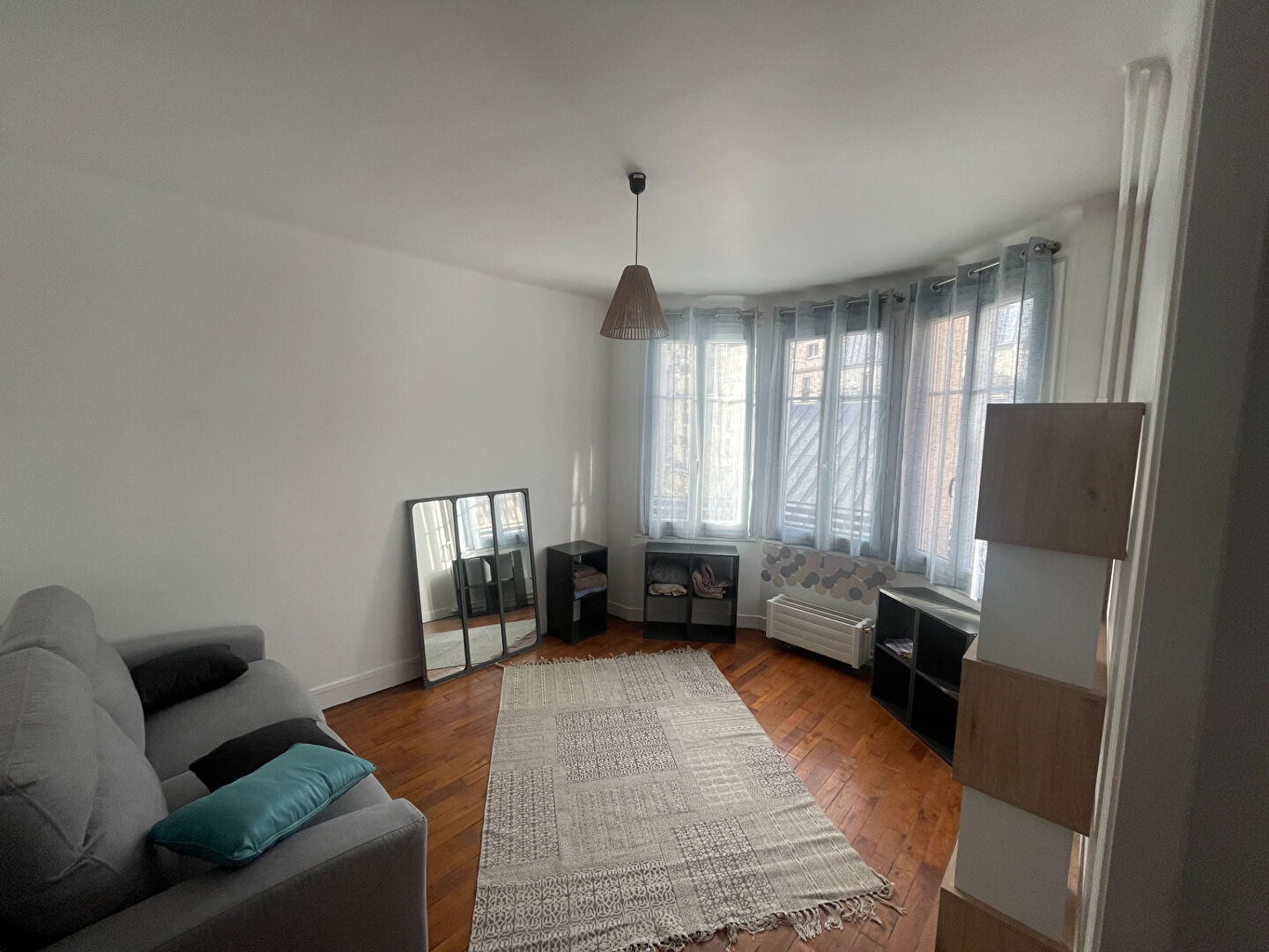 Studio meublé à louer
