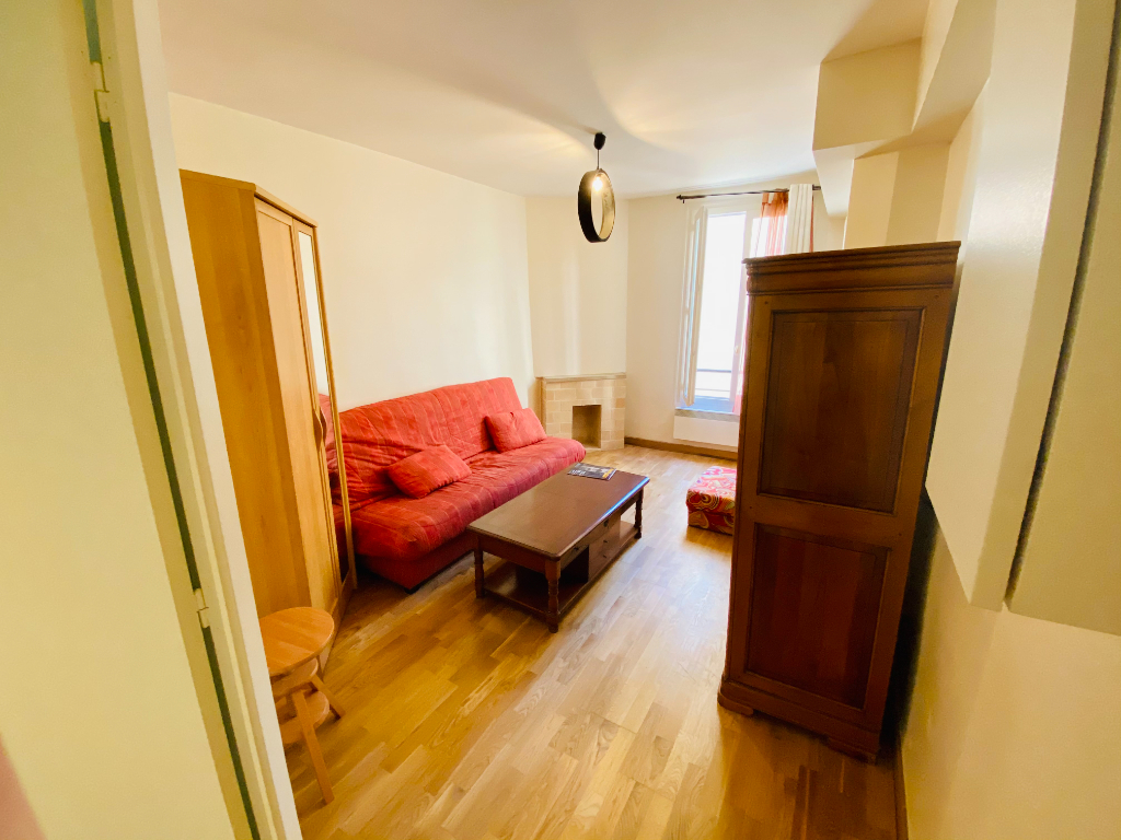 Studio meublé à louer