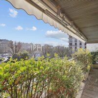 PARIS 16 / AVENUE FOCH