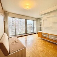 À vendre ? Studio lumineux avec balcon, parking et cave ? Paris 