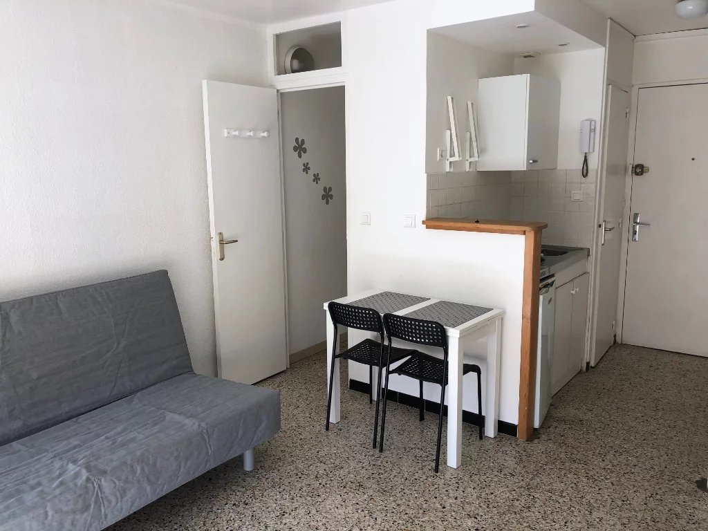 Studio meublé à louer
