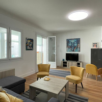 TRIPLEX STANDING