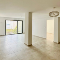 A LOUER - APPARTEMENT 3 PIECES NEUF HYPER CENTRE avec ASCENS