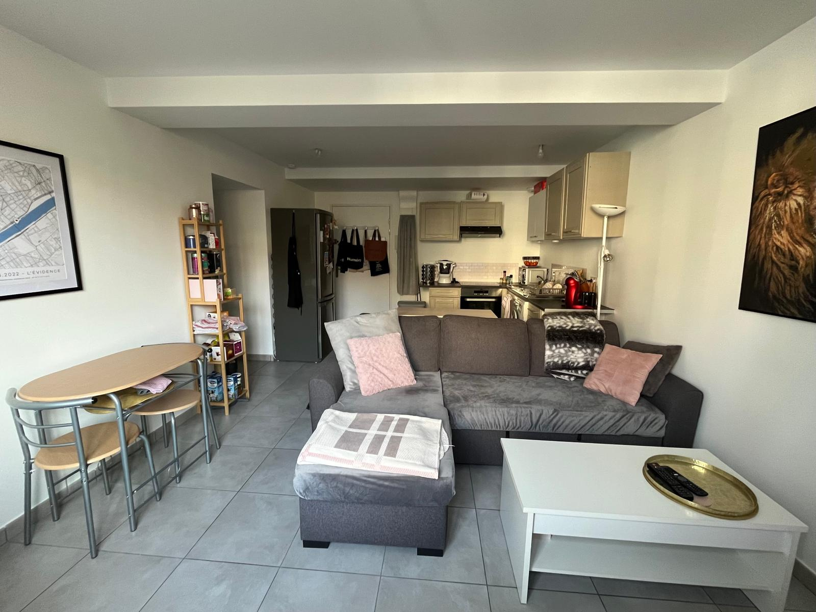 Appartement nu à louer