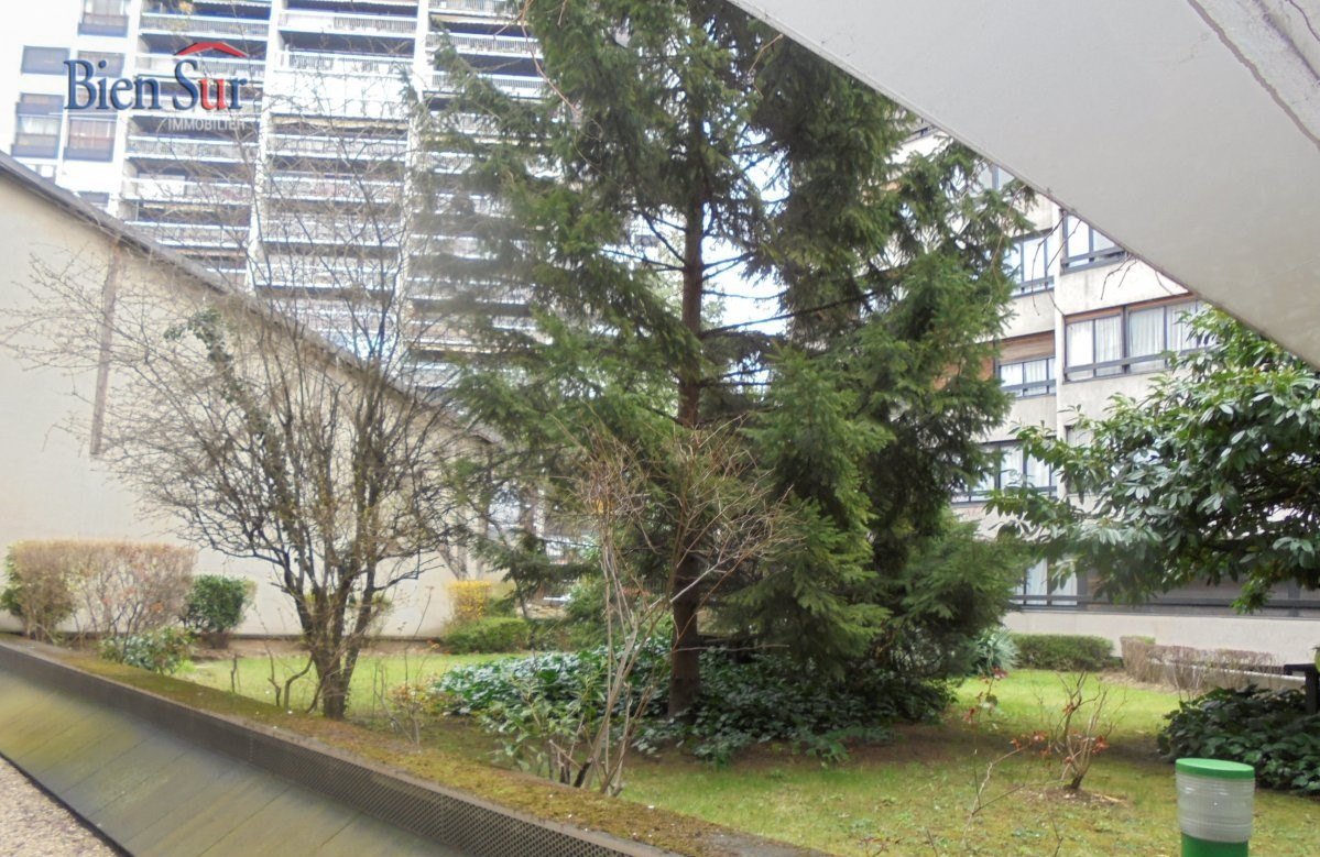 Studio meublé à louer
