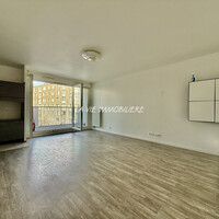 Studio avec balcon � Belle luminosit� et cadre agr�able