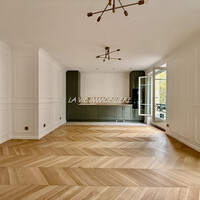 Paris 5e . Val-de-Gr�ce : Superbe Appt. 3 pi�ces enti�rement