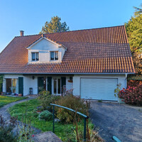 Spacieuse Maison individuelle - Grand jardin - garage _ Abris