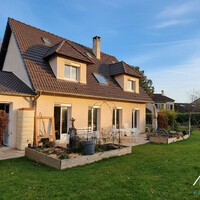 Maison individuelle 7 pièces garage et jardin