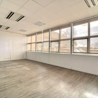 Bureau Rue Paul Henri Spaak 77400 Saint-Thibault-des-Vignes
