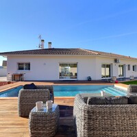 Maison rénovée avec piscine