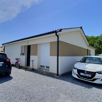 Maison 4 chambres avec jardin piscinable dans un environnement calme et familial à Pujols-sur-Ciron.